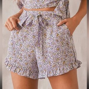 Lulu’s Purple Floral Ruffled shorts